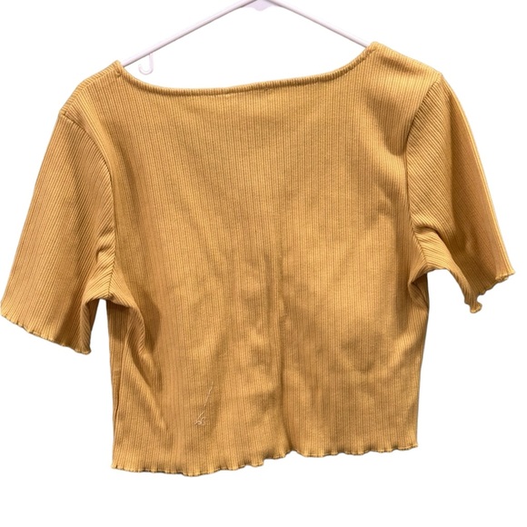 💚Suzy Shier cropped heart button Top <3 - Picture 6 of 6